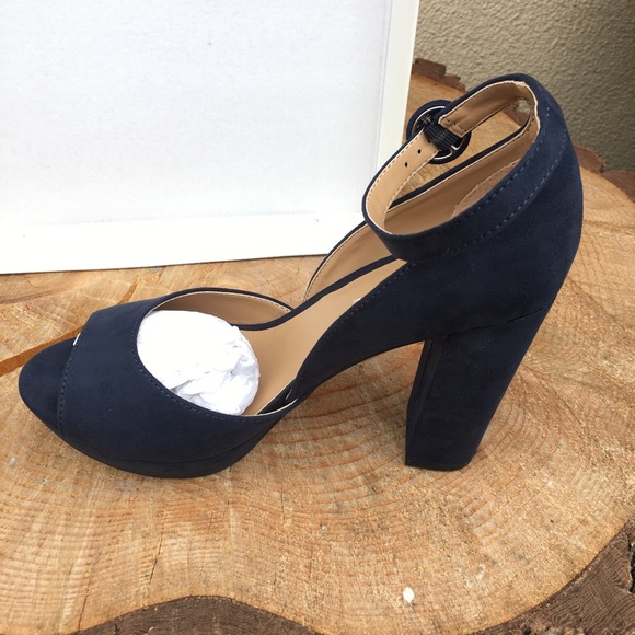 New heels - Picture 3 of 4